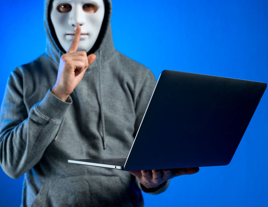 Найкращі інструменти зворотного пошуку зображень для виявлення катфішерів у 2025 році