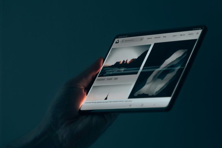Top 5 Best AI Reverse Image Search Engines 