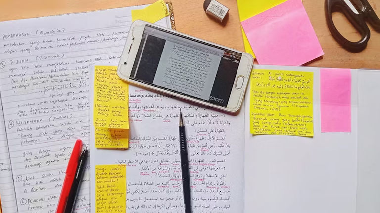 Essential Apps for Students to Improve Writing and Research