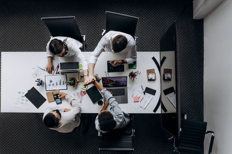 How AI Visual Search Tools Can Improve Business Efficiency 